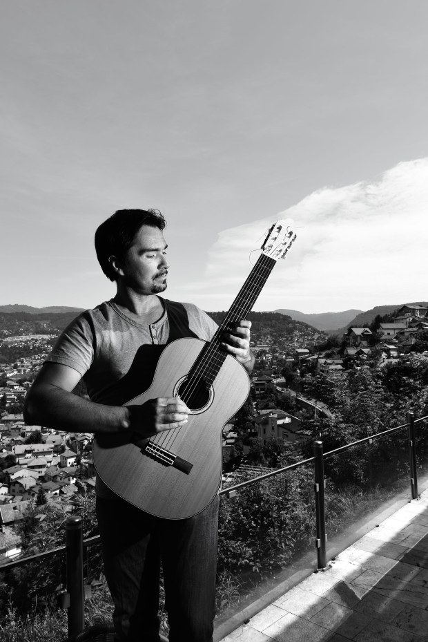 classicalguitaristonprotour